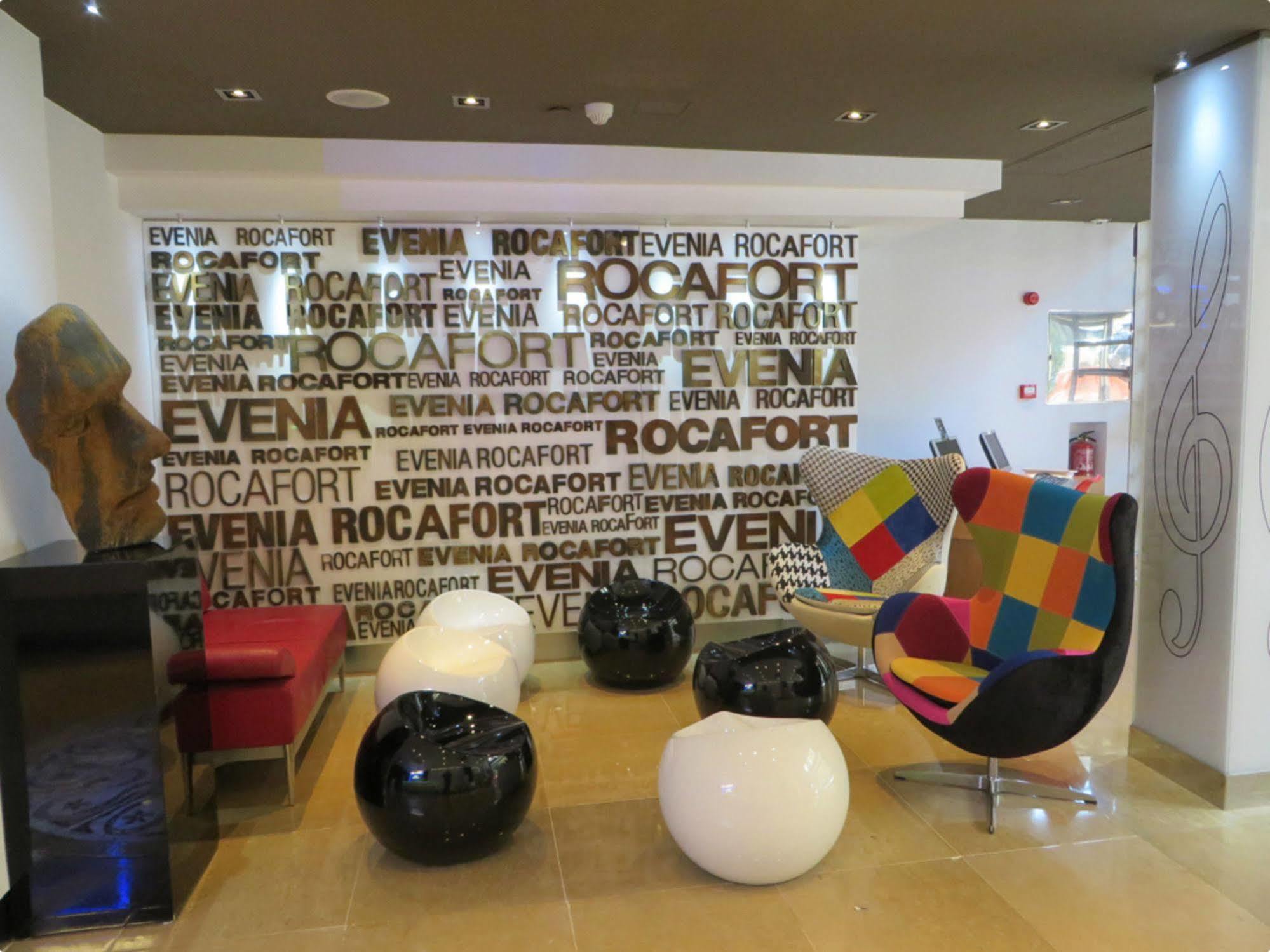 Evenia Rocafort Barcelona Exteriör bild